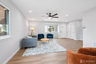 4-F Lincoln Ln, South Brunswick Township, NJ 08810 - Photo 2