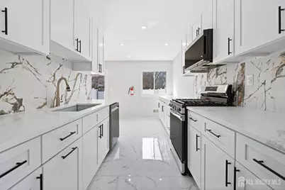 4-F Lincoln Lane, South Brunswick Township, NJ 08810 - Photo 4