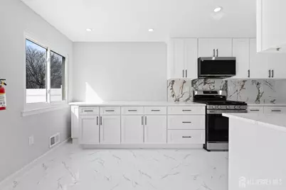 4-F Lincoln Lane, South Brunswick Township, NJ 08810 - Photo 6