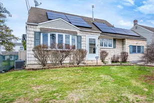 44 McKinley Ave, Colonia, NJ 07067 - Photo 2