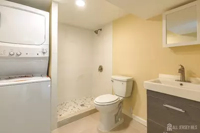 537 Alice Place, Woodbridge Township, NJ 07095 - Photo 10