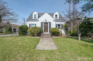 8 Wallace St, East Brunswick Township, NJ 08816 - Photo 2