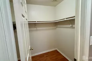 1107 Woodhaven Dr, Edison, NJ 08817 - Photo 8