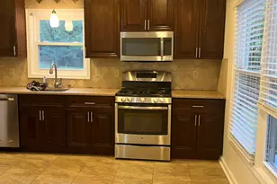 111 E Lloyd Ct, East Brunswick Township, NJ 08816 - Photo 6