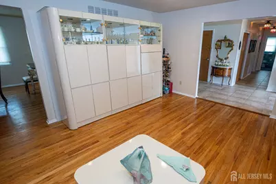 2 Wisz Place, Sayreville, NJ 08872 - Photo 6