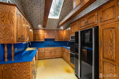 6 South Drive, East Brunswick Township, NJ 08816 - Photo 12