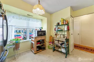 4 Daniel Dr, Franklin Township, NJ 08823 - Photo 14