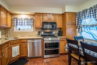 31 Hillsdale Road, East Brunswick Township, NJ 08816 - Photo 6