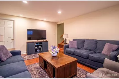 31 Hillsdale Road, East Brunswick Township, NJ 08816 - Photo 16