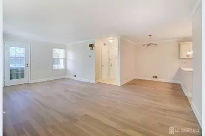 153 Wycoff Way W, East Brunswick Township, NJ 08816 - Photo 6