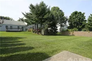 21 Woodbury Rd, Edison, NJ 08820 - Photo 12