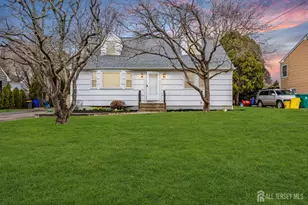 108 Susan Dr, Ewing Township, NJ 08638 - Photo 1