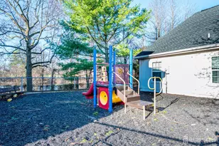 1223 Waterford Dr, Edison, NJ 08817 - Photo 28