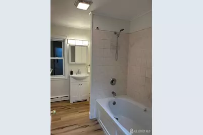 126 N Lakeside Drive N, Piscataway Township, NJ 08854 - Photo 8