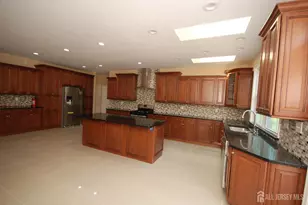 41 Fritz Dr, Sayreville, NJ 08872 - Photo 12