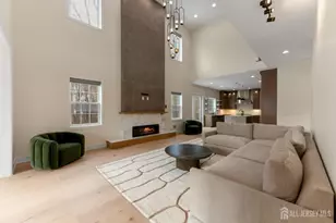 8 Winthrop Ct, East Brunswick Township, NJ 08816 - Photo 10