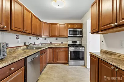 324 Cricket Lane, Woodbridge Township, NJ 07095 - Photo 12