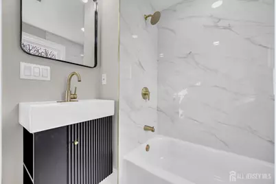 36 W Lakewood Avenue, Milltown, NJ 08850 - Photo 4