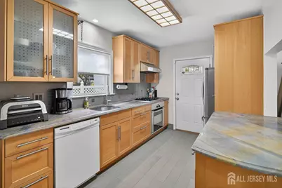 18 Eggers Street, East Brunswick Township, NJ 08816 - Photo 14