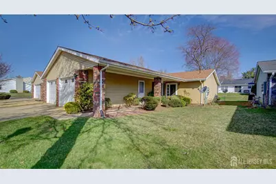 370-B Duranta Plaza, Monroe Township, NJ 08831 - Photo 1