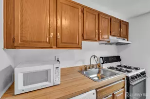 505 Lincoln Park E, Cranford Township, NJ 07016 - Photo 12