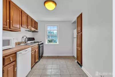 505 Lincoln Park E, Cranford Township, NJ 07016 - Photo 8