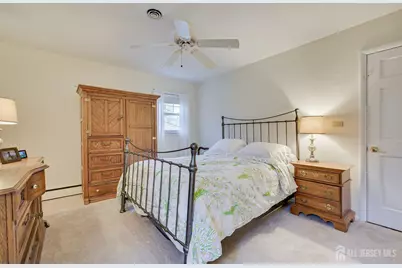8 Adelphi Court, Edison, NJ 08837 - Photo 20