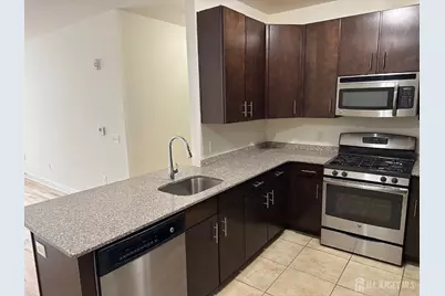 88 Roosevelt Avenue #404, Carteret, NJ 07008 - Photo 4