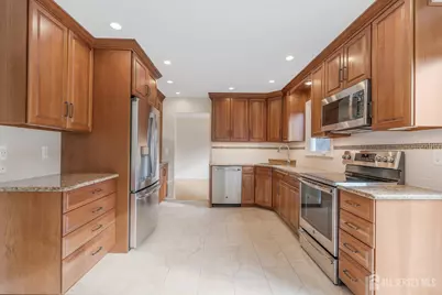 128 Hazelwood Avenue, Middlesex, NJ 08846 - Photo 10