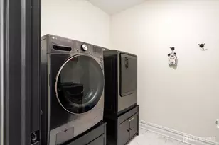 11 Hamilton Dr, Cranbury Township, NJ 08512 - Photo 24