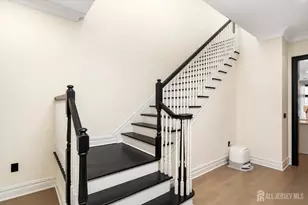 11 Hamilton Dr, Cranbury Township, NJ 08512 - Photo 4