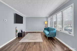 16 Hemlock Dr, Sayreville, NJ 08859 - Photo 6