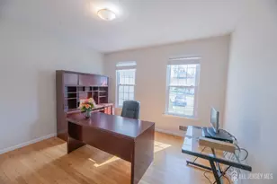 6 Banyan Ct, Edison, NJ 08820 - Photo 4