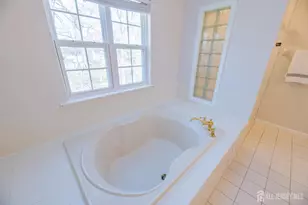 6 Banyan Ct, Edison, NJ 08820 - Photo 28