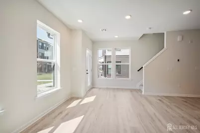 628 Sadie Circle, New Brunswick, NJ 08901 - Photo 6