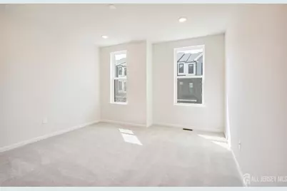 628 Sadie Circle, New Brunswick, NJ 08901 - Photo 16