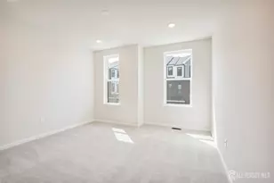 628 Sadie Cir, New Brunswick, NJ 08901 - Photo 16