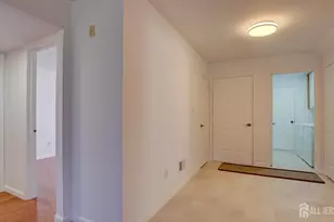 2 Hempstead Dr, Monroe Township, NJ 08831 - Photo 4