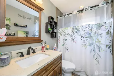 245 Florence Avenue, Colonia, NJ 07067 - Photo 10