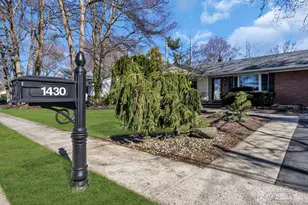 1430 Kearney Dr, North Brunswick Township, NJ 08902 - Photo 4