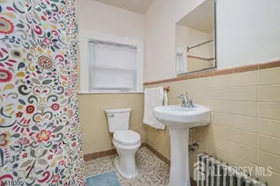 153 W Union Ave, Bound Brook, NJ 08805 - Photo 18