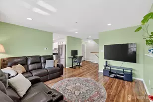 217 Prestwick Way, Edison, NJ 08820 - Photo 6