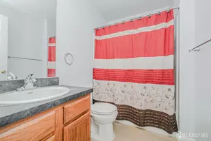 425 Edpas Rd, New Brunswick, NJ 08901 - Photo 16