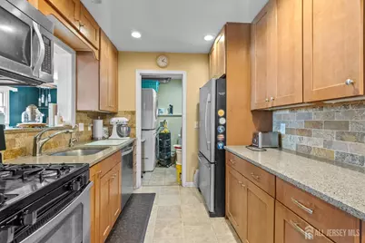 5 W Arthur Place, Iselin, NJ 08830 - Photo 20