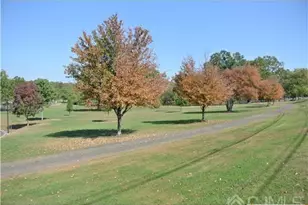 160 Evergreen Rd, Edison, NJ 08837 - Photo 2