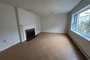 136 Plymouth Ln, Monroe Township, NJ 08831 - Photo 4