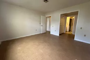 136 Plymouth Ln, Monroe Township, NJ 08831 - Photo 12