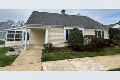 136 Plymouth Lane #C, Monroe Township, NJ 08831 - Photo 2