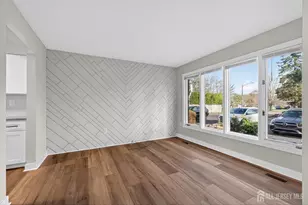 172 Nathan Dr, North Brunswick Township, NJ 08902 - Photo 4