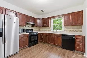2804 Cricket Cir, Edison, NJ 08820 - Photo 10